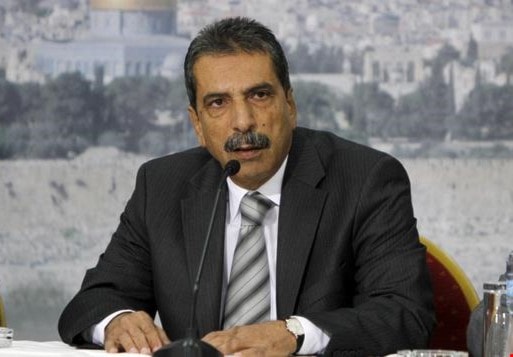 الطيراوي تقدّم بشكوى قضائية لدى القضاء ضدّ السلطة الفلسطينية وشركة جوال للاتصالات الطيراوي تقدّم بشكوى قضائية لدى القضاء ضدّ السلطة الفلسطينية وشركة جوال للاتصالات