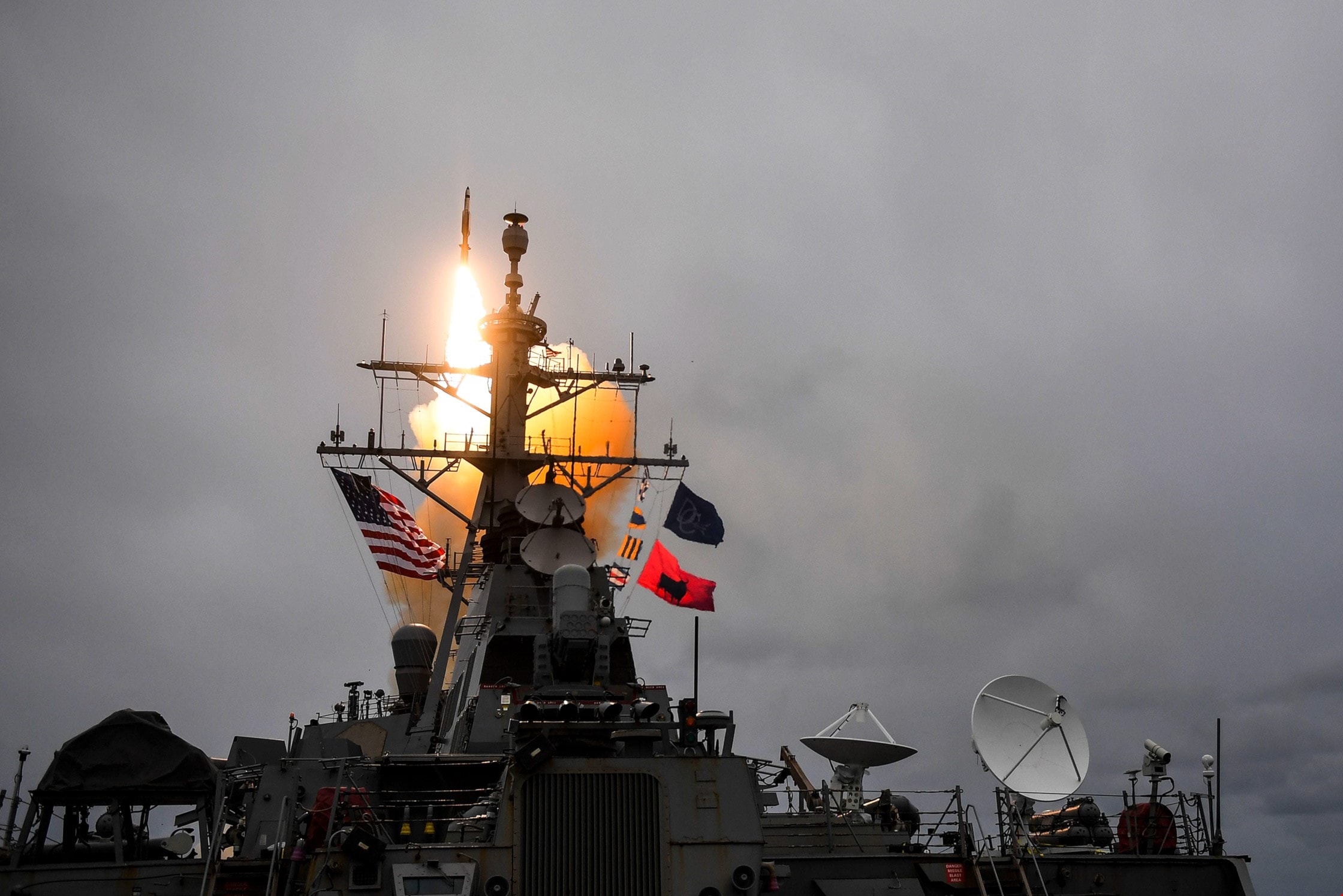 مسؤولون أميركيون: المدمرة "USS Donald Cook" يمكنها المشاركة في أي ضربة على سوريا مسؤولون أميركيون: المدمرة "USS Donald Cook" يمكنها المشاركة في أي ضربة على سوريا