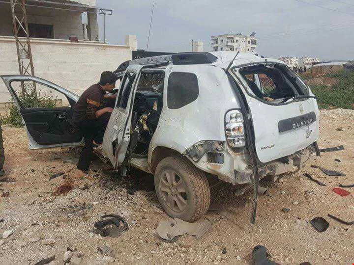 السيارة التي كان يستقلها قائد "الشرطة الحرة" في الدانا بريف إدلب أثناء اغتياله السيارة التي كان يستقلها قائد "الشرطة الحرة" في الدانا بريف إدلب أثناء اغتياله