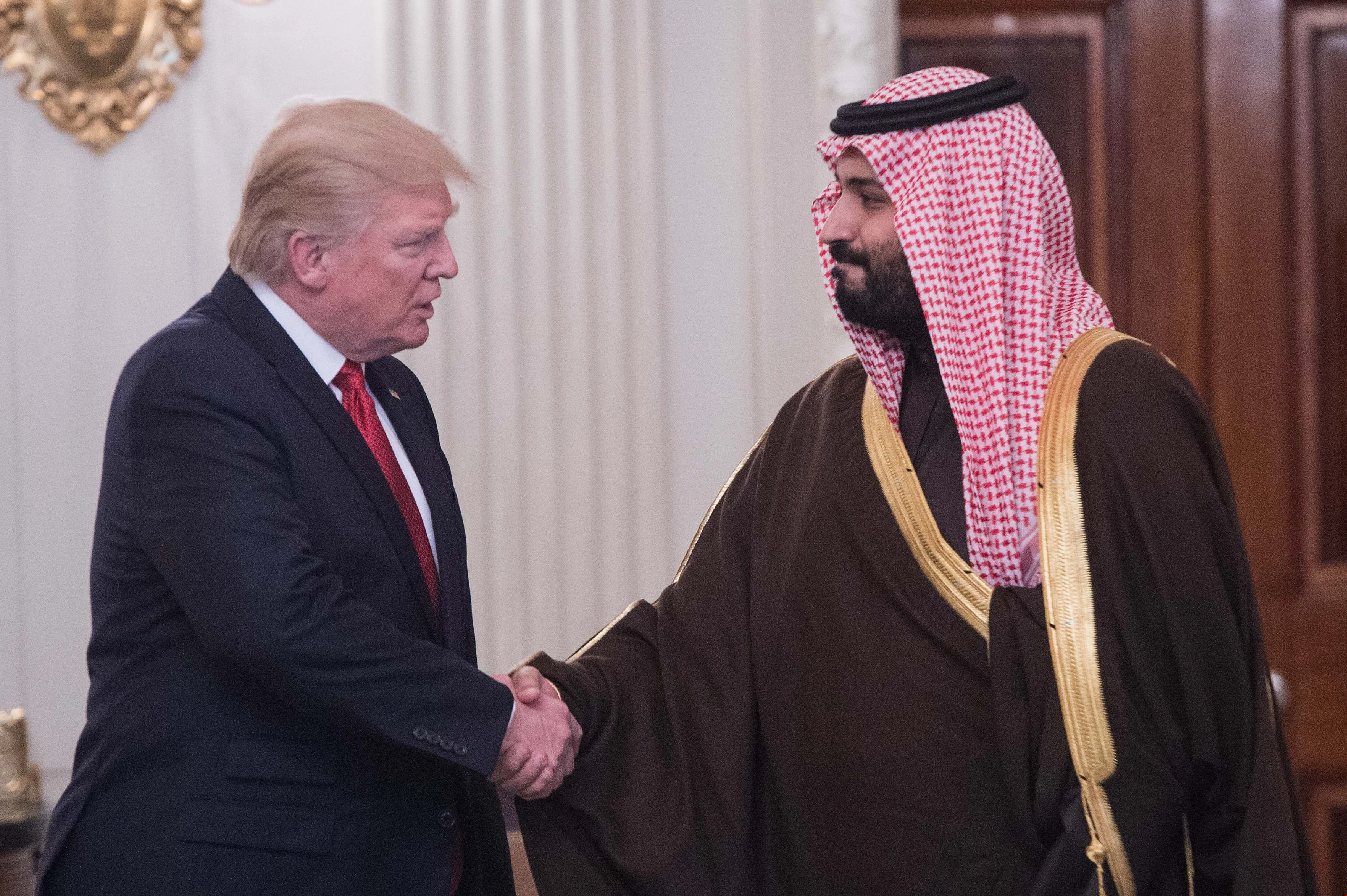 ترامب: طلبنا من السعودية أموالاً لبقاء قواتنا في سوريا ترامب: طلبنا من السعودية أموالاً لبقاء قواتنا في سوريا