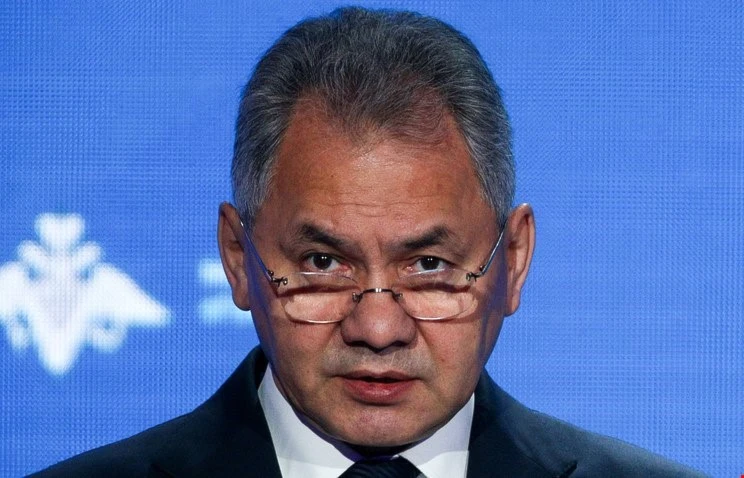 شويغو: التحالف الدولي لم يتعاون مع روسيا في سوريا ما أطال أمد الحرب ضد الإرهاب شويغو: التحالف الدولي لم يتعاون مع روسيا في سوريا ما أطال أمد الحرب ضد الإرهاب