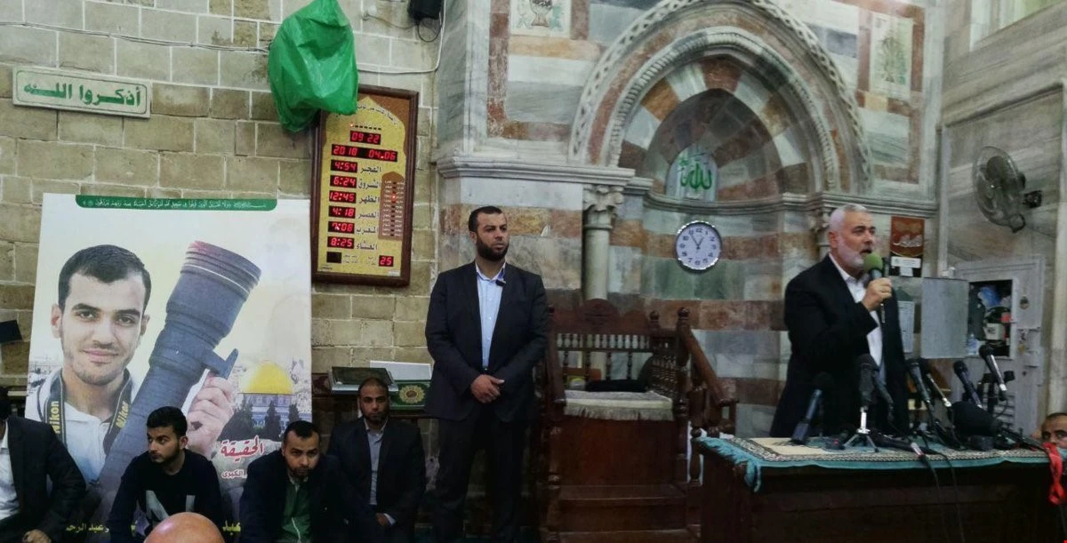 تشيع جثمان الصحفي ياسر مرتجى في غزّة تشيع جثمان الصحفي ياسر مرتجى في غزّة