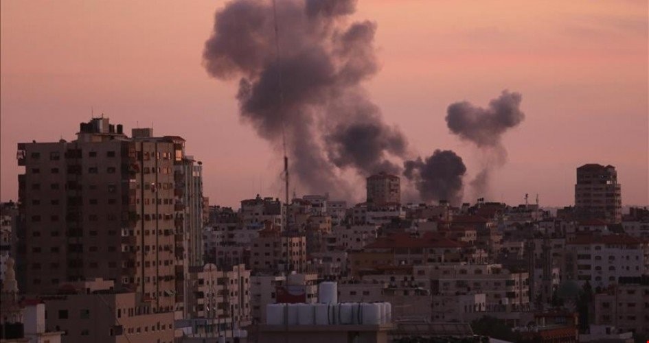غارات إسرائيلي على مواقع للمقاومة الفلسطينية شرقي جباليا في قطاع غزة غارات إسرائيلي على مواقع للمقاومة الفلسطينية شرقي جباليا في قطاع غزة