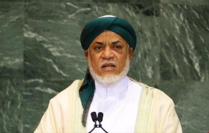 انتقد سامبي قرار الرئيس عثمان غزالي القاضي بحل المحكمة الدستورية انتقد سامبي قرار الرئيس عثمان غزالي القاضي بحل المحكمة الدستورية