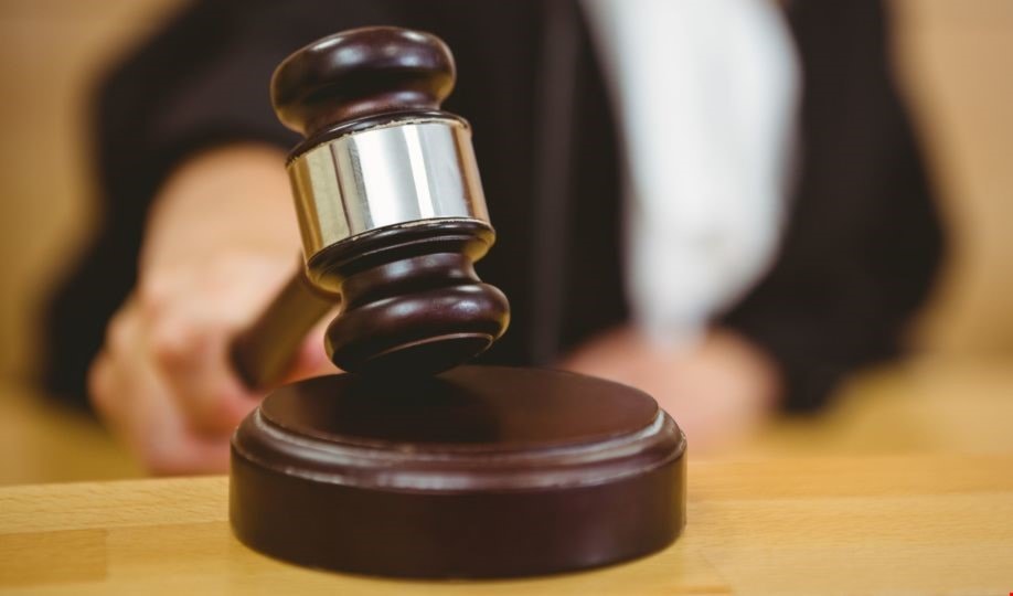 محكمة التمييز أيدت حكماً بإعدام شخصين وبحبس عشرة لفترات تراوح بين ثلاث سنوات والمؤبّد محكمة التمييز أيدت حكماً بإعدام شخصين وبحبس عشرة لفترات تراوح بين ثلاث سنوات والمؤبّد