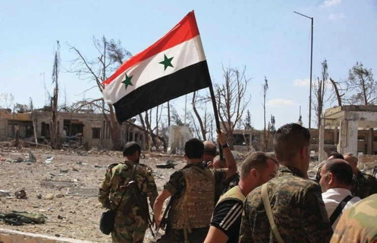الجيش السوري يعلن تحرير كامل الحجر الأسود ومخيم اليرموك الجيش السوري يعلن تحرير كامل الحجر الأسود ومخيم اليرموك