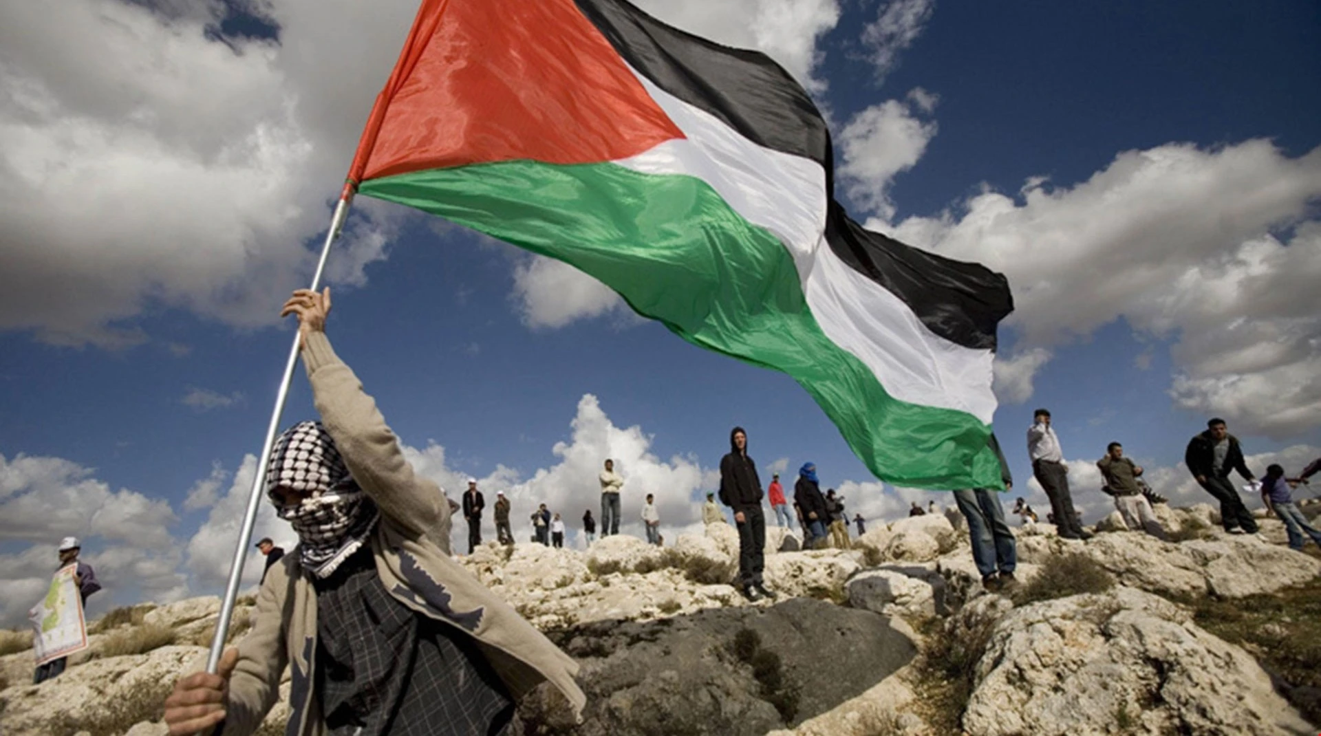تتحدث حماس عن التضحية بحياة أكثر من 200 فلسطيني على السياج الحدودي مع إسرائيل في ذروة أعمال الشغب الأسبوع المقبل تتحدث حماس عن التضحية بحياة أكثر من 200 فلسطيني على السياج الحدودي مع إسرائيل في ذروة أعمال الشغب الأسبوع المقبل