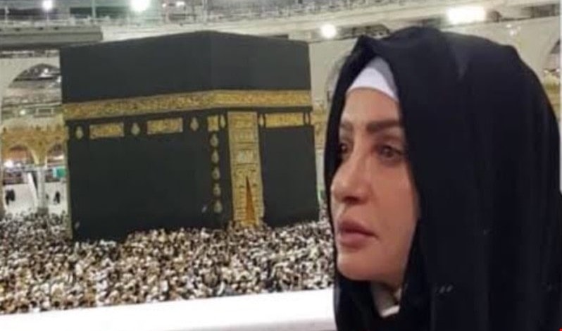 "لطيفة" في الحرم المكي "لطيفة" في الحرم المكي