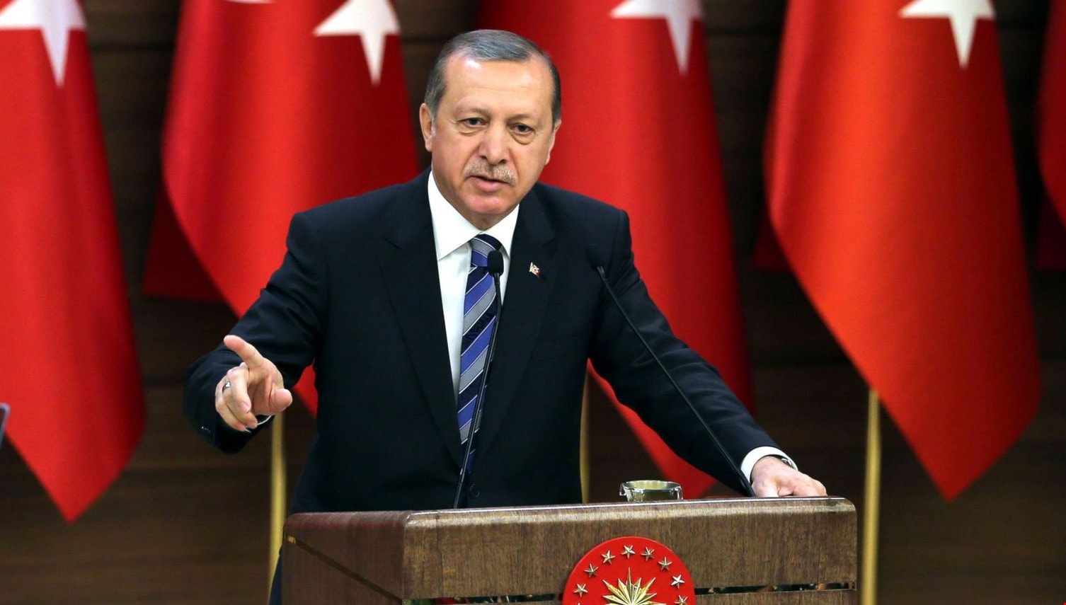 إردوغان يتهم حزب الشعب الجمهوري بالضلوع في محاولة الانقلاب الفاشلة إردوغان يتهم حزب الشعب الجمهوري بالضلوع في محاولة الانقلاب الفاشلة