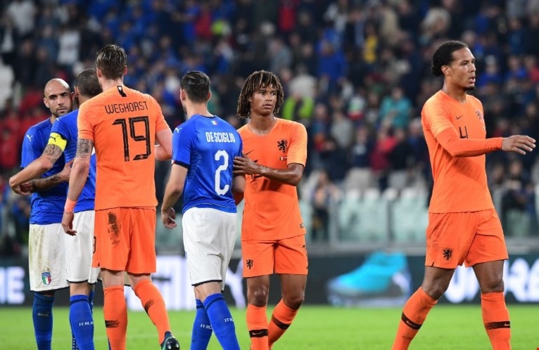 تعادلت إيطاليا مع هولندا 1-1 (أ ف ب) تعادلت إيطاليا مع هولندا 1-1 (أ ف ب)