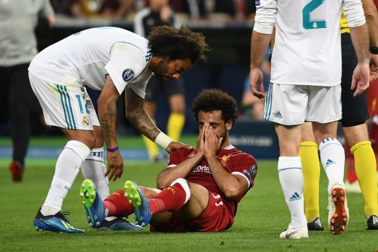 صلاح لم يكمل نهائي دوري الأبطال بسبب الإصابة (أ ف ب) صلاح لم يكمل نهائي دوري الأبطال بسبب الإصابة (أ ف ب)