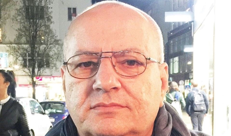 "حالي مع السيناريو حال الذين يزوّجونه إبنة عمه التي لا يحبها" "حالي مع السيناريو حال الذين يزوّجونه إبنة عمه التي لا يحبها"