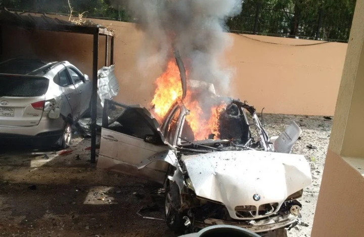 تفجير سيارة القيادي في حماس محمد عمر حمدان أثناء تفجيرها لمحاولة اغتياله تفجير سيارة القيادي في حماس محمد عمر حمدان أثناء تفجيرها لمحاولة اغتياله