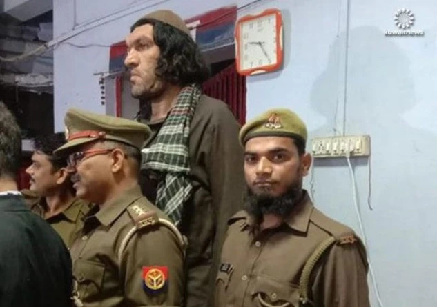 طوله منعه... الفنادق موصدة في وجه المشجّع أفغاني! طوله منعه... الفنادق موصدة في وجه المشجّع أفغاني!