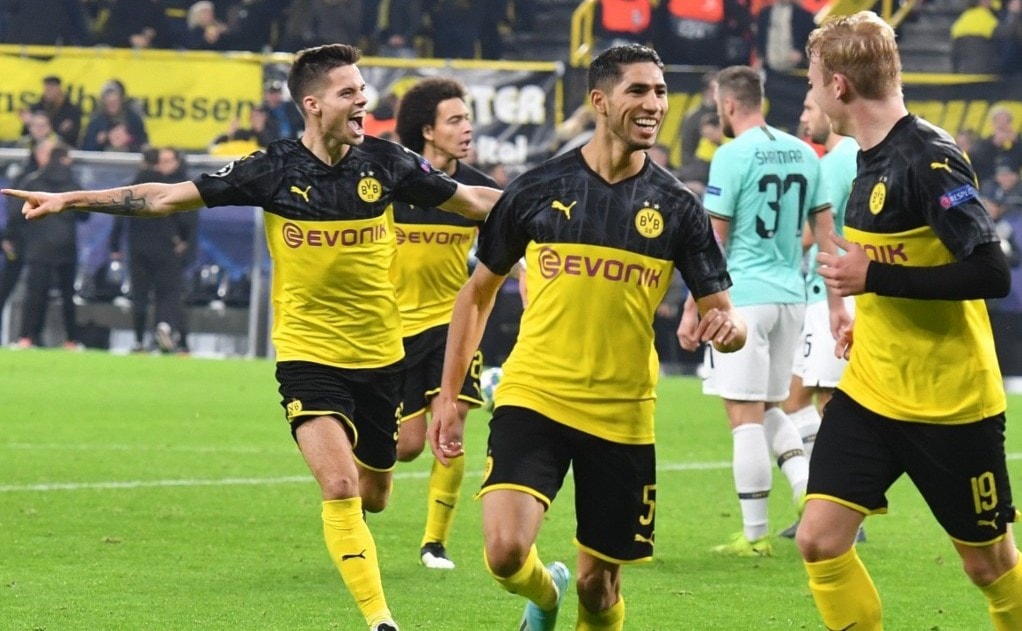 سجّل المغربي أشرف حكيمي هدفين لدورتموند (أ ف ب) سجّل المغربي أشرف حكيمي هدفين لدورتموند (أ ف ب)