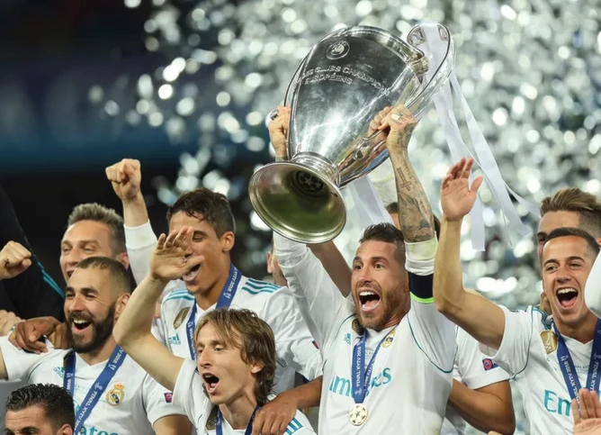 ريال مدريد حطّم أحلام الجميع بتتويجه بلقب دوري الأبطال في الأعوام الثلاثة الأخيرة ريال مدريد حطّم أحلام الجميع بتتويجه بلقب دوري الأبطال في الأعوام الثلاثة الأخيرة