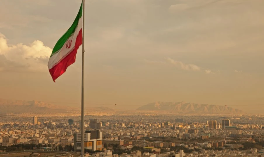 انطلاقاً من هذا المشهد المرتبك، فإن نتائج المؤتمر مقارنة مع الهدف الأساس له تشكيل جبهة لمواجهة إيران ستكون هزيلة في أحسن الأحوال انطلاقاً من هذا المشهد المرتبك، فإن نتائج المؤتمر مقارنة مع الهدف الأساس له تشكيل جبهة لمواجهة إيران ستكون هزيلة في أحسن الأحوال