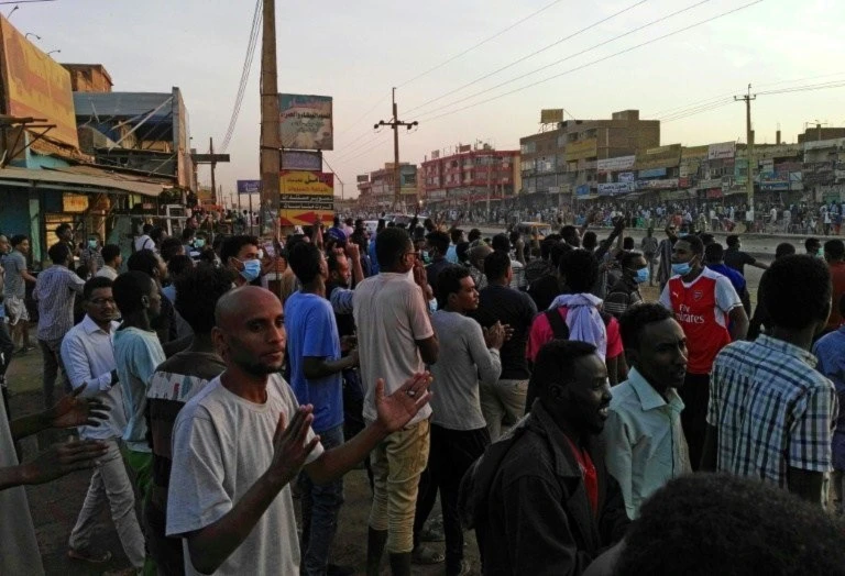 الشرطة السودانية تفرق تظاهرة في الخرطوم والمعارضة تتحدث عن اعتقال أبرز رموزها الشرطة السودانية تفرق تظاهرة في الخرطوم والمعارضة تتحدث عن اعتقال أبرز رموزها