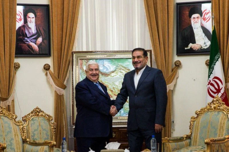 شمخاني استقبل المعلم وشدد على أن إيران لن تتردد في تقديم الدعم لإعادة بناء سوريا شمخاني استقبل المعلم وشدد على أن إيران لن تتردد في تقديم الدعم لإعادة بناء سوريا