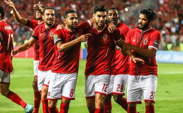 يسعى الأهلي للفوز لتقليص الفارق مع الزمالك المتصدر يسعى الأهلي للفوز لتقليص الفارق مع الزمالك المتصدر