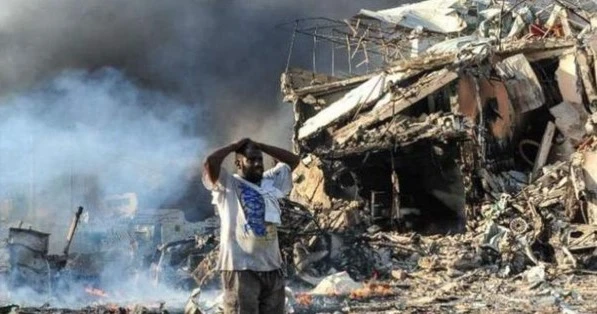 15 قتيلاً و16 جريحاً في الانفجار والعدد مرشح للارتفاع 15 قتيلاً و16 جريحاً في الانفجار والعدد مرشح للارتفاع