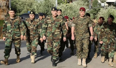 مصدر للميادين: الأميركيون لم يطلبوا من الجيش اللبناني عدم التدخل في أي مواجهة بين "إسرائيل" وحزب الله مصدر للميادين: الأميركيون لم يطلبوا من الجيش اللبناني عدم التدخل في أي مواجهة بين "إسرائيل" وحزب الله