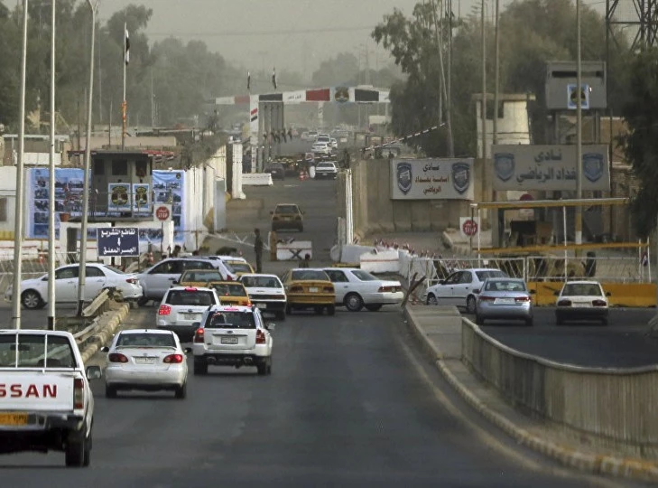 القوات الأمنية العراقية تحمي سفارة البحرين في بغداد القوات الأمنية العراقية تحمي سفارة البحرين في بغداد