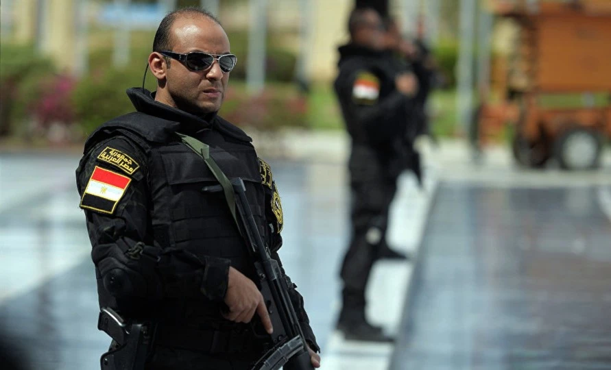 هجوم مسلح استهدف نقاطاً للشرطة غرب مدينة العريش في محافظة شمال سيناء هجوم مسلح استهدف نقاطاً للشرطة غرب مدينة العريش في محافظة شمال سيناء