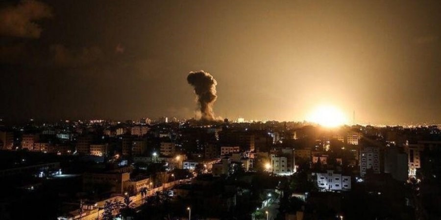 قوات الاحتلال تستهدف عدداً من المواقع في غزة قوات الاحتلال تستهدف عدداً من المواقع في غزة