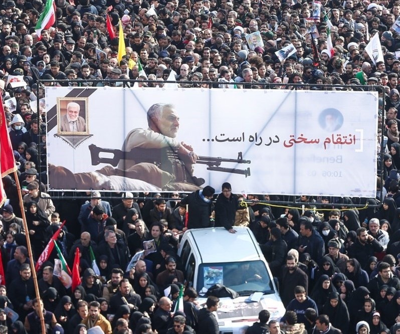 حادثة الاغتيال أظهرت أن إيران في لاوعي الشعب الأميركي دولة قوية قادرة على مُجابهة أميركا عسكرياً حادثة الاغتيال أظهرت أن إيران في لاوعي الشعب الأميركي دولة قوية قادرة على مُجابهة أميركا عسكرياً