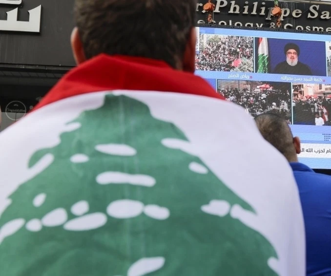 ما صنعته تقنيات التواصُل في بيئات العالم، ومنها بيئة المقاومة، أنّها مكَّنت كلّ فرد من أن ييني ثقافته بنفسه (أ.ف.ب) ما صنعته تقنيات التواصُل في بيئات العالم، ومنها بيئة المقاومة، أنّها مكَّنت كلّ فرد من أن ييني ثقافته بنفسه (أ.ف.ب)