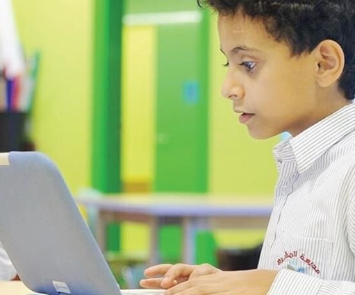 أرى أن يكون لنا مشروع تعليمي يُبنى على التفاعلية الرقمية بين ثلاثة أقطاب (المعلمين والطلاب وأولياء الأمور) أرى أن يكون لنا مشروع تعليمي يُبنى على التفاعلية الرقمية بين ثلاثة أقطاب (المعلمين والطلاب وأولياء الأمور)