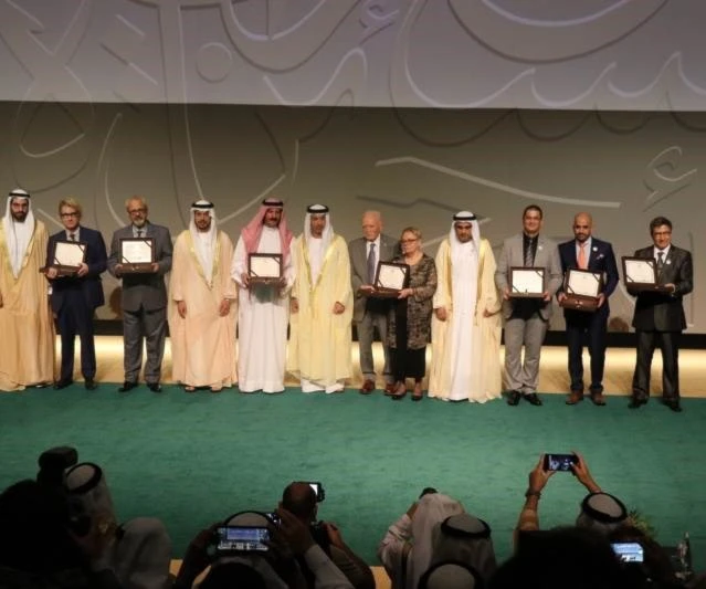 احتجاجاً على التطبيع.. أدباء مغارِبة يقاطعون الإمارات احتجاجاً على التطبيع.. أدباء مغارِبة يقاطعون الإمارات