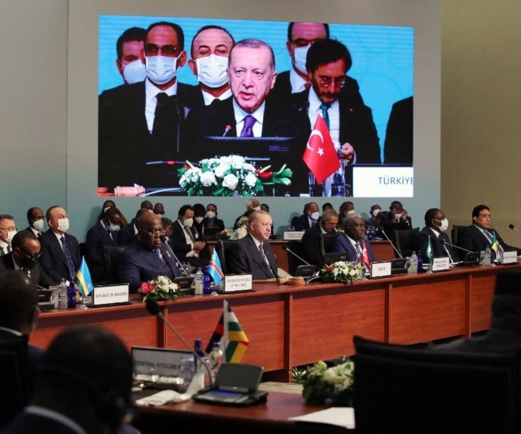 إردوغان أثناء في القمة الشراكة التركية الأفريقية في اسطنبول 18 كانون الأول / ديسمبر 2021 (أ ف ب). إردوغان أثناء في القمة الشراكة التركية الأفريقية في اسطنبول 18 كانون الأول / ديسمبر 2021 (أ ف ب).