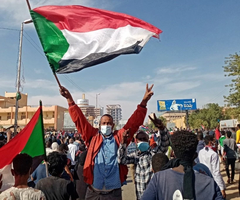 السودان: قطع كافة الاتصالات الداخلية قبيل انطلاق مظاهرات السودان: قطع كافة الاتصالات الداخلية قبيل انطلاق مظاهرات