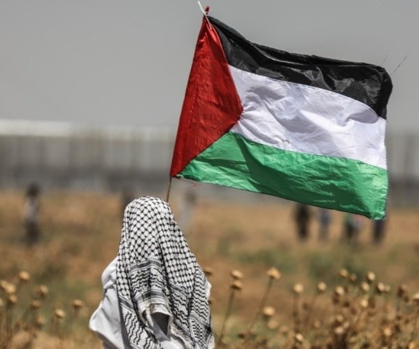 56 عاماً في الطريق إلى فلسطين 56 عاماً في الطريق إلى فلسطين