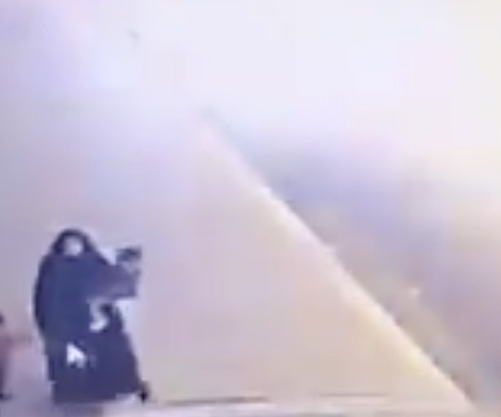 الحكم بالإعدام على الأم التي ألقت طفليها في نهر دجلة الحكم بالإعدام على الأم التي ألقت طفليها في نهر دجلة