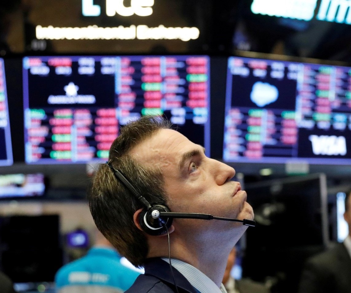 الدولار يتراجع بعد بيانات الوظائف الأميركية والإسترليني يرتفع الدولار يتراجع بعد بيانات الوظائف الأميركية والإسترليني يرتفع