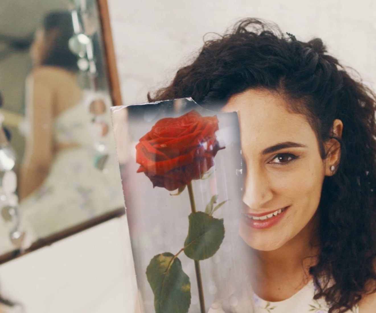 المغنية الفلسطينية "ربى شمشوم" المغنية الفلسطينية "ربى شمشوم"