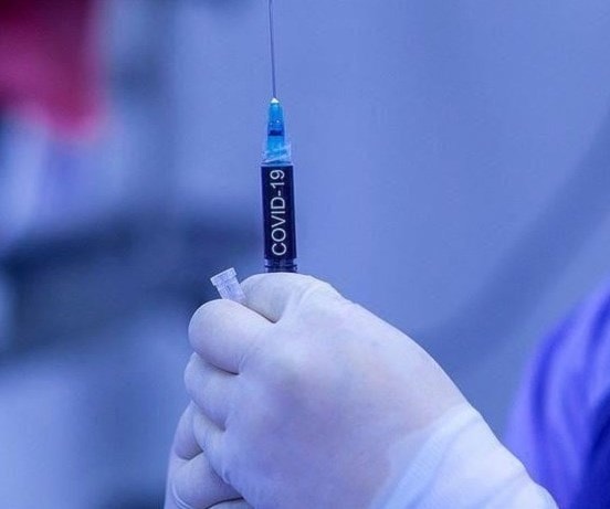 "فايزر" و"موديرنا" تعملان على تطوير لقاحهما ضد سلالات كورونا المتحورة "فايزر" و"موديرنا" تعملان على تطوير لقاحهما ضد سلالات كورونا المتحورة