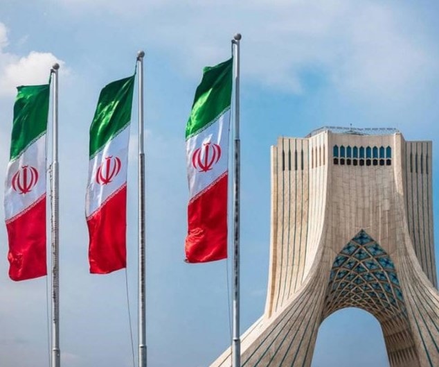 برزت أكثر من ظاهرة لا تخفي ارتباطها بالدوائر الأميركية والصهيونية وأدواتها في إيران والشرق الأوسط برزت أكثر من ظاهرة لا تخفي ارتباطها بالدوائر الأميركية والصهيونية وأدواتها في إيران والشرق الأوسط