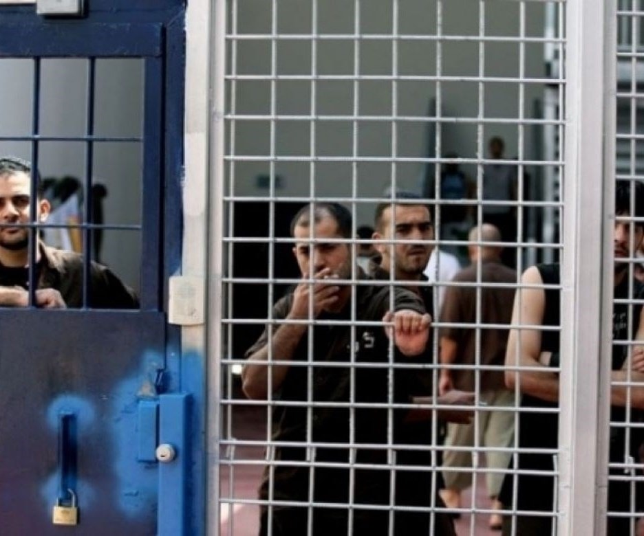 الأسرى الفلسطينيّون ما قبل "أوسلو": مذكّرات من البيت المميت الأسرى الفلسطينيّون ما قبل "أوسلو": مذكّرات من البيت المميت