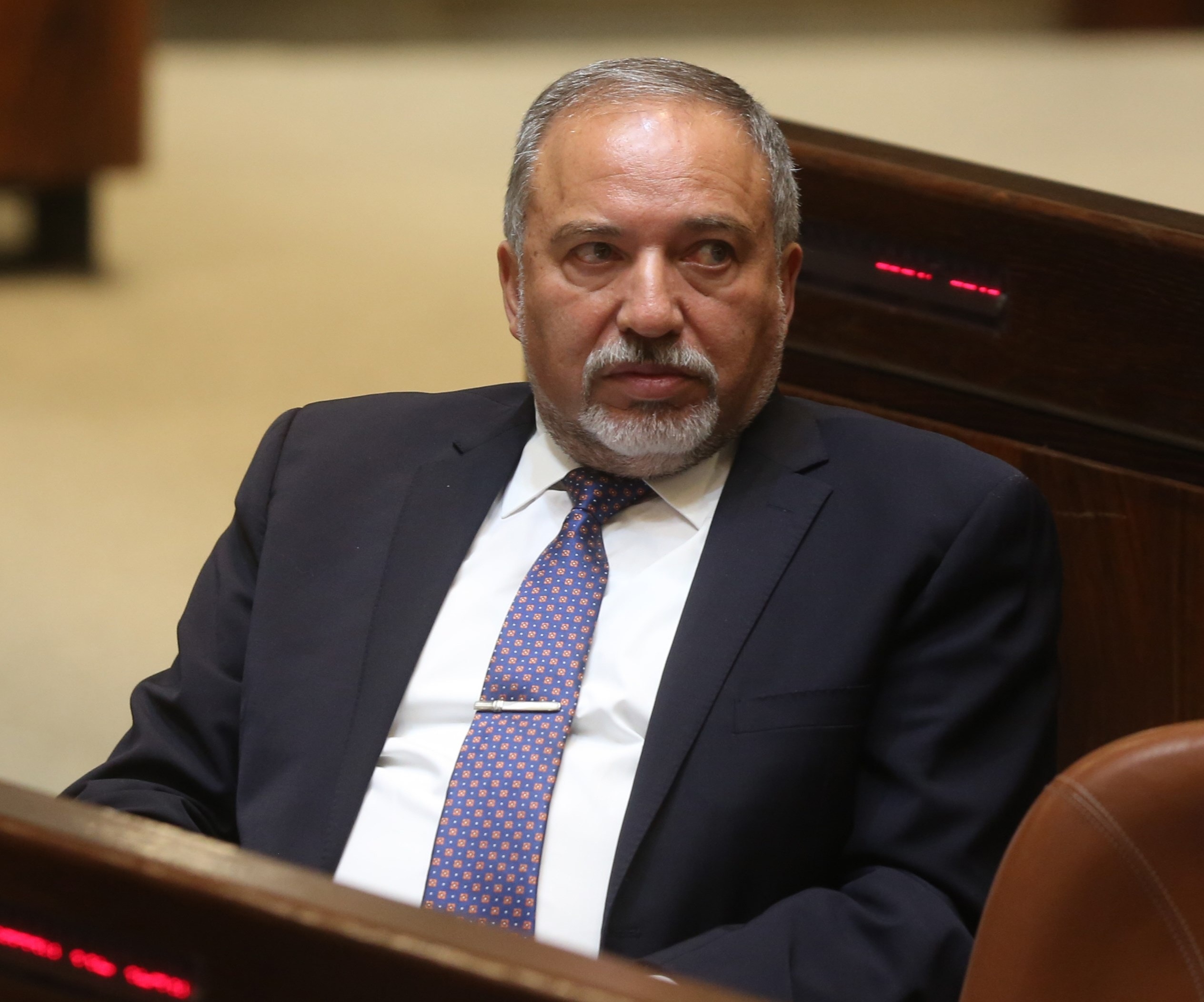 ليبرمان: لأول مرة يكون لدينا جبهة مع غزة وداخل "إسرائيل" في نفس الوقت ليبرمان: لأول مرة يكون لدينا جبهة مع غزة وداخل "إسرائيل" في نفس الوقت