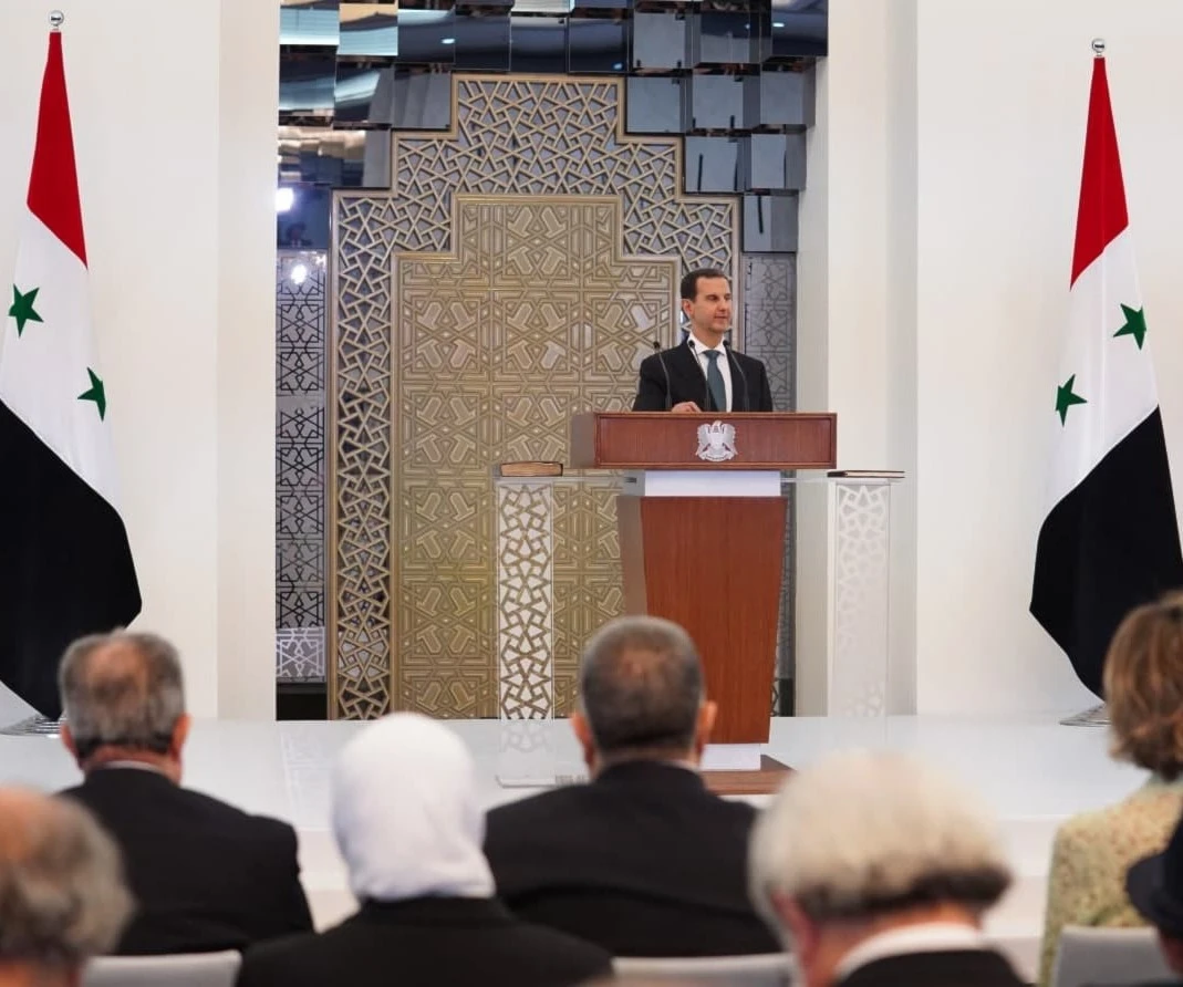 الأسد خلال مراسم أدائه اليمين الدستورية لولاية جديدة وكلمته أمام أعضاء مجلس الشعب الأسد خلال مراسم أدائه اليمين الدستورية لولاية جديدة وكلمته أمام أعضاء مجلس الشعب
