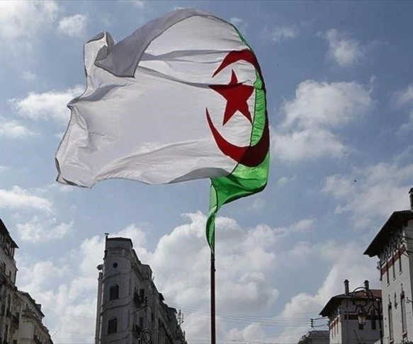 الجزائر تشرع بالتحقيق بفضيحة التجسس على مسؤوليها عبر "بيغاسوس" الجزائر تشرع بالتحقيق بفضيحة التجسس على مسؤوليها عبر "بيغاسوس"