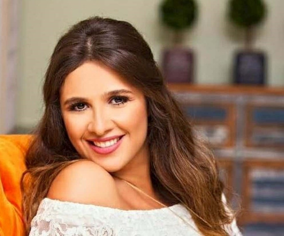 طائرة إسعاف نقلت ياسمين عبد العزيز إلى جنيف للعلاج طائرة إسعاف نقلت ياسمين عبد العزيز إلى جنيف للعلاج
