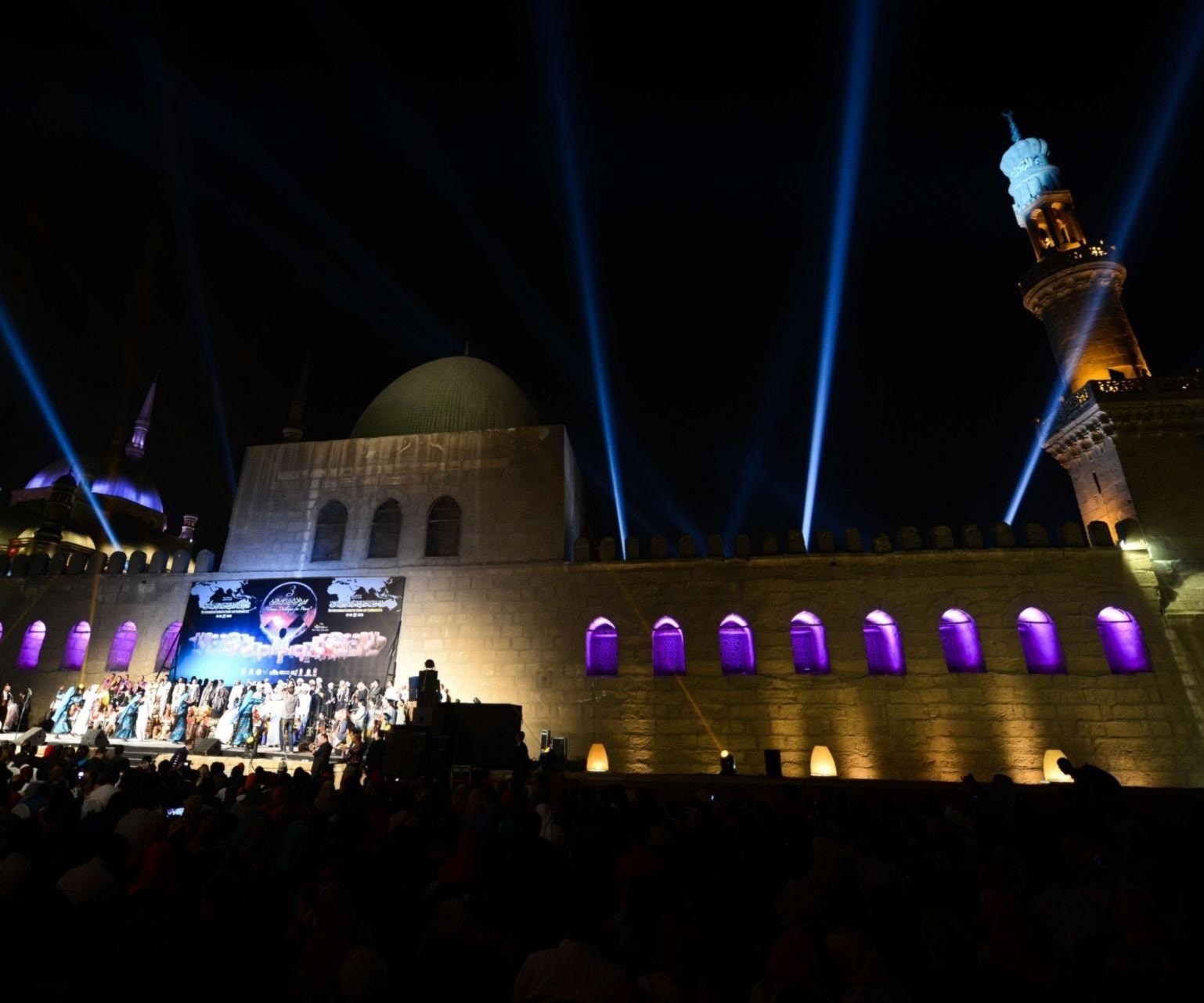 مهرجان القلعة في القاهرة يستضيف 31 عرضاً فنياً مهرجان القلعة في القاهرة يستضيف 31 عرضاً فنياً