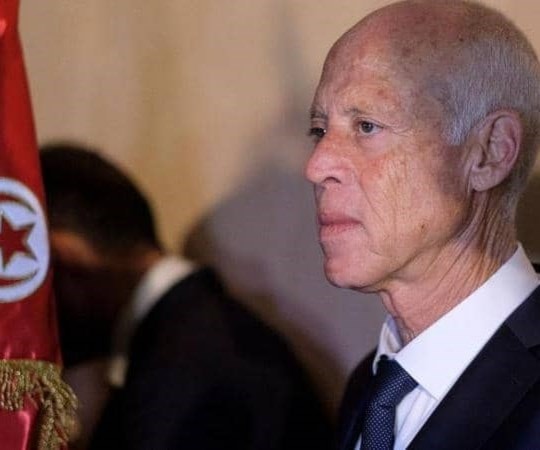 تونس أمام منعرج جديد من الحكم بعد قرار تمديد الحالة الاستثنائية تونس أمام منعرج جديد من الحكم بعد قرار تمديد الحالة الاستثنائية