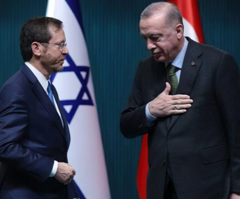 زيارة هرتسوغ لتركيا.. انعطافة إردوغان زيارة هرتسوغ لتركيا.. انعطافة إردوغان