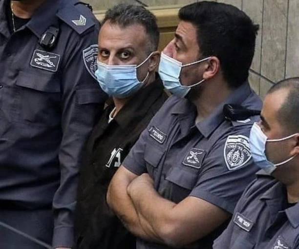 انتظرها.. حكاية والدة الأسير يعقوب قادري انتظرها.. حكاية والدة الأسير يعقوب قادري